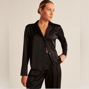 Abercrombie Black Long Sleeve Satin Lapel Button Up Shirt